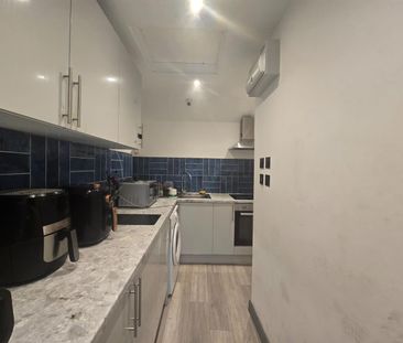 Wheatley Crescent, Hayes UB3, London - Photo 1