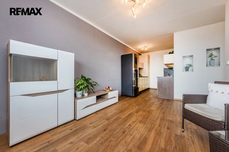 Pronájem bytu 2+kk 41 m², Na růžovém poli 2563, Kladno - Photo 3