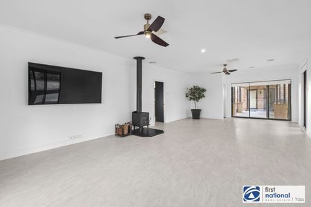 LUXURIOUS COUNTRY LIVING - Photo 2