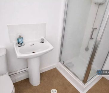 2 bedroom flat to rent - Photo 6