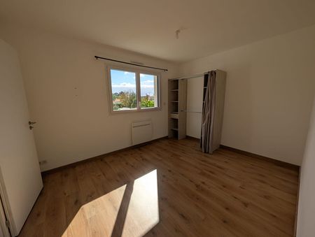 Location Maison 4 pièces 95m² - Photo 3