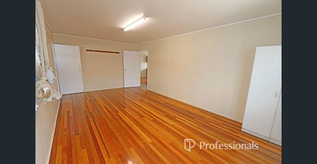 CLOSE TO THE ACTION - Photo 1