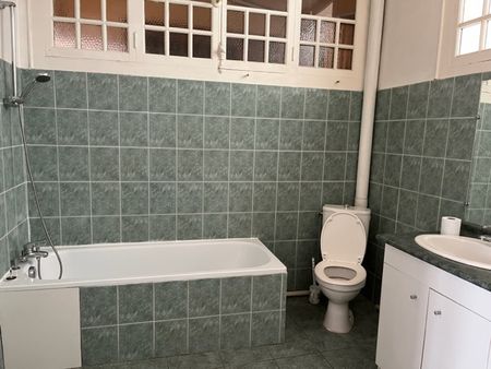 Location Appartement 4 pièces 152m² - Photo 3