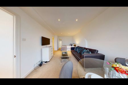 Studio Flat, Hill Street, W1J - Photo 3