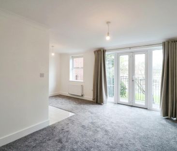 London Road, Langley - Photo 2