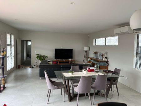 Beachlands, 4 Bedrooms - Photo 4