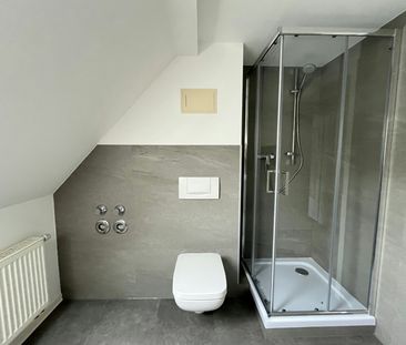 Dachgeschoss-Wohnung mit Wohlfühlfaktor – Einbauküche & Garten möglich - Foto 4