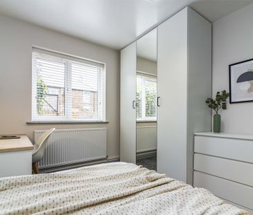 6 bedroom semi-detached house to rent - Photo 5