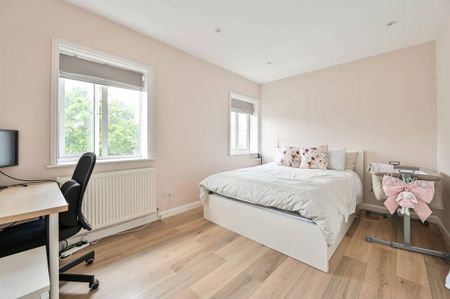 3 bedroom terraced house to rent - Photo 2