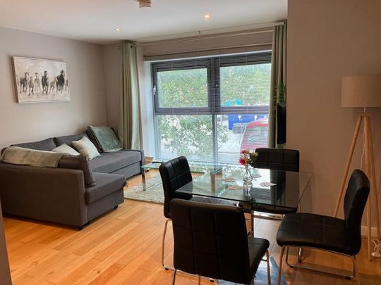 Broad Quay - Photo 1