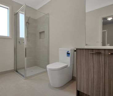 Modern Family Home in Prime Cranbourne East Location - Photo 6