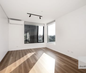 Stylish & Convenient Living in Prime Location - Photo 5