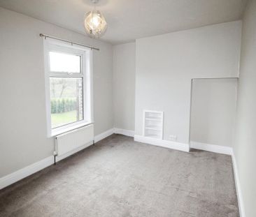 2 bedroom end of terrace house to rent - Photo 1