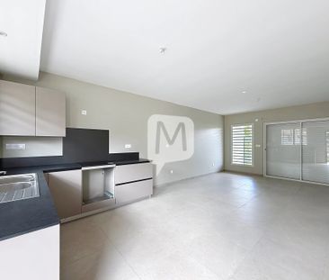 Location Appartement 3 pièces 63m² MATOURY 97351 - Photo 1
