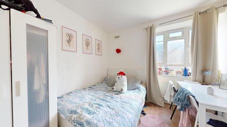 3 bedroom flat to rent - Photo 5