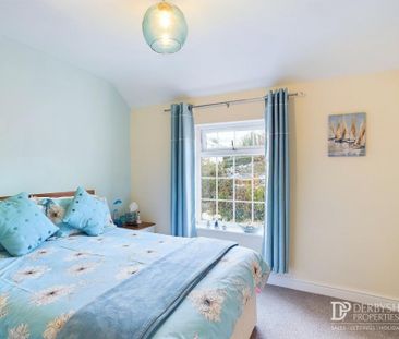 2 Bedroom Terraced House - Photo 2