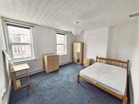 5 bedroom terraced house to rent - Photo 5