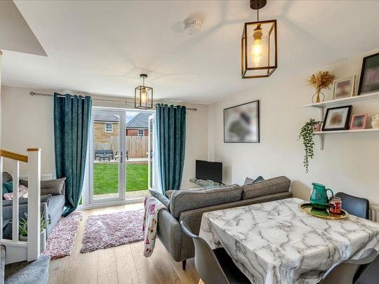 2 bedroom semi-detached house to rent - Photo 1