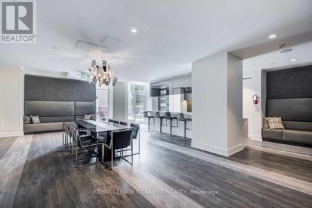 #810 - 6 Parkwood Avenue – Toronto, Ontario - Photo 4