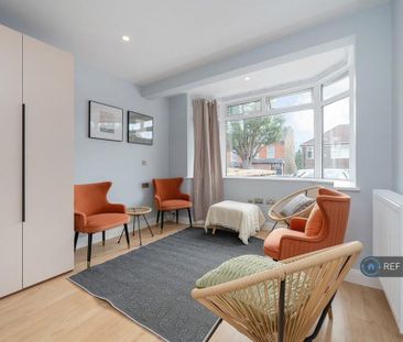 1 bedroom in a house share to rent - Photo 3