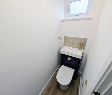 3 bedroom end of terrace house to rent - Photo 1