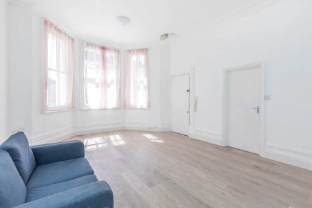 Broadhurst Gardens, Finchley Road, London, NW6 - Photo 4