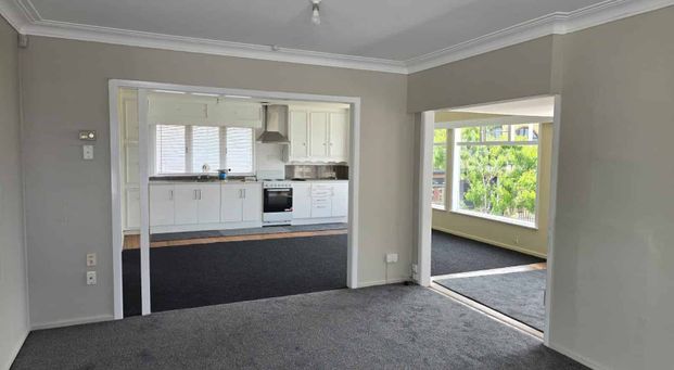 Stunning Family Home in Hillsborough - Photo 1