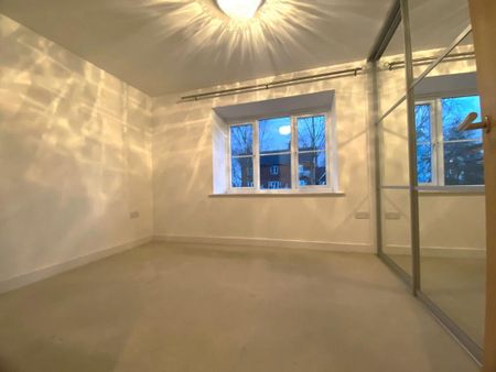 4 bedroom terraced house to rent - Photo 4