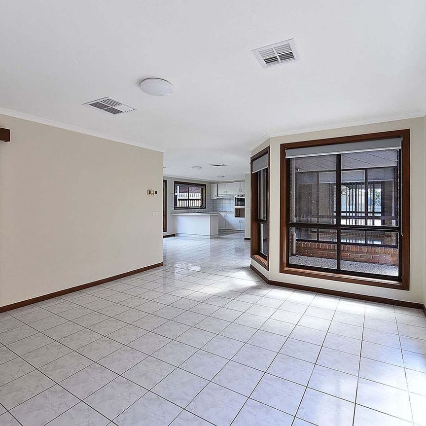 Gateway to relaxed living. - Photo 1