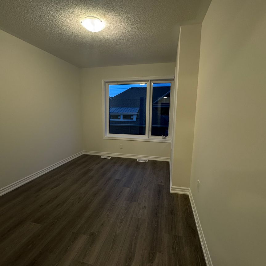 For Lease - 89 Watts Mews, Kawartha Lakes, Ontario - Photo 1