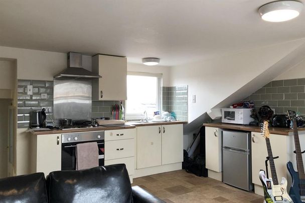 Studio to rent - Photo 1