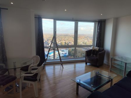 2 Bed Flat, Raphael House, IG1 - Photo 2