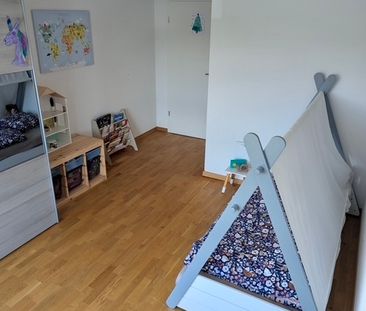 À louer appartement de 4.5 pcs avec mezzanine à Granges-Marnand - Foto 1
