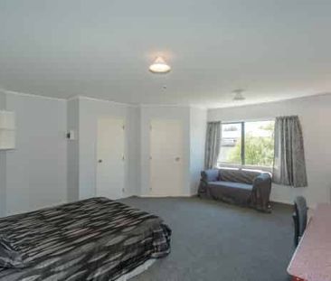 Studio Unit living - Photo 2