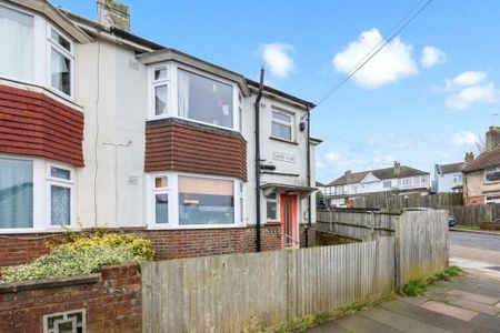 3 bedroom apartment to rent - Photo 3