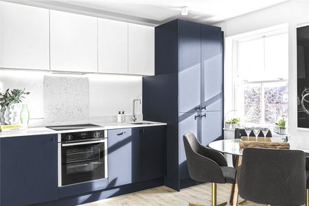 Mitcham Lane, London, SW16 6NR - Photo 4