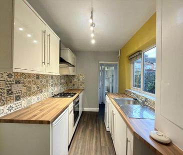 3 bedroom terraced house to rent - Photo 6