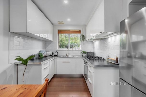 2/158 Junction Road, Nunawading - Photo 1