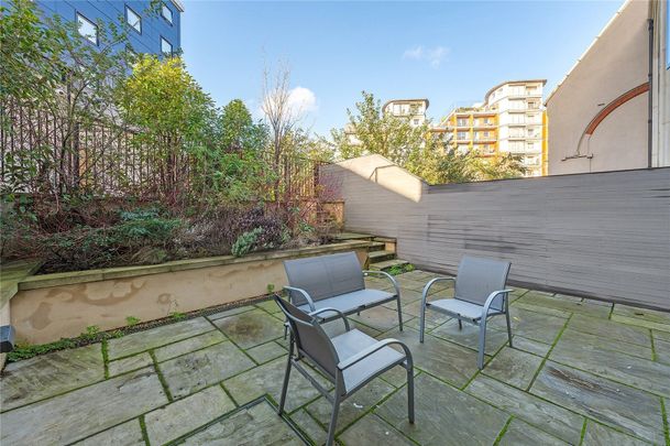 St Georges Apartments, 368 High Street, Brentford, TW8 flat to rent - Photo 1