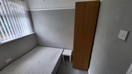 4 bedroom house to rent - Photo 3