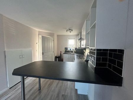 3 bedroom terraced house to rent - Photo 3