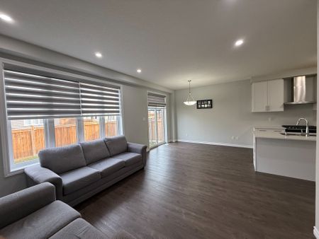 For Lease - 11 Gleason Crescent, Kitchener, Ontario - Photo 2