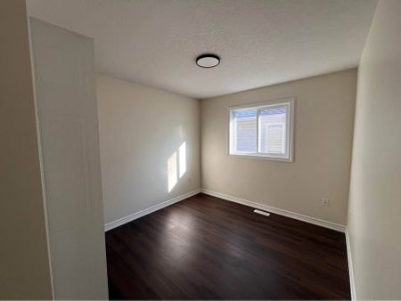 For Lease - 1813 Dalmagarry Drive, London North, Ontario - Photo 5