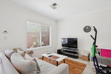 Modern Living in the Heart of Lynwood - Photo 2