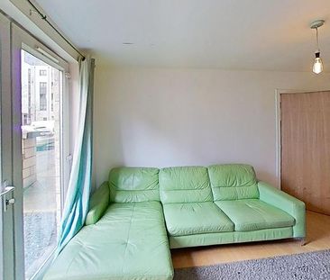 3 bedroom flat to rent - Photo 6