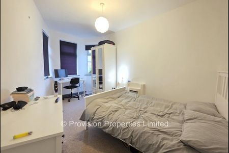 6 Bedroom Student Lets Leeds - Photo 2