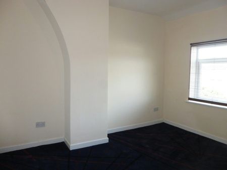 Detached house to rent on - Photo 3