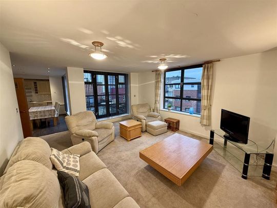3 bedroom penthouse to rent - Photo 1