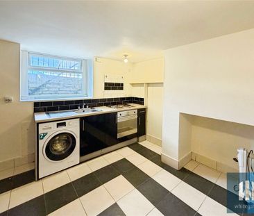 Lower Fitzwilliam Street, Huddersfield, HD1 - Photo 2