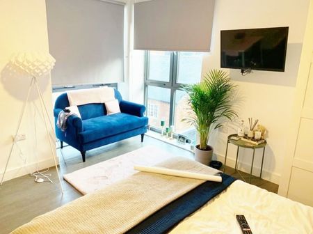 Studio to rent - Photo 2